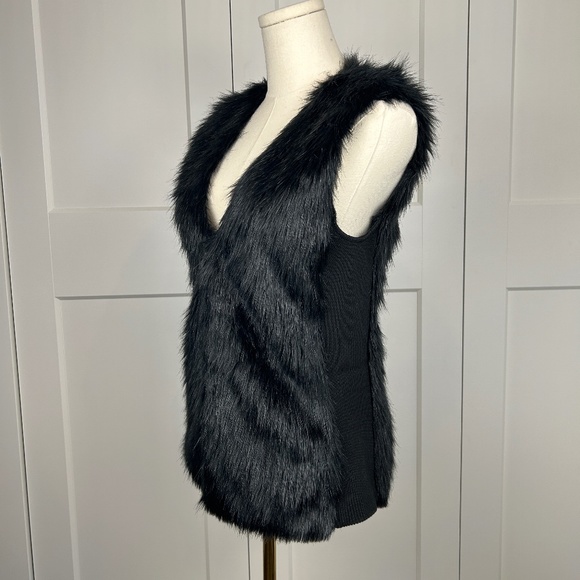 Faux Fur Vest - Picture 2 of 8
